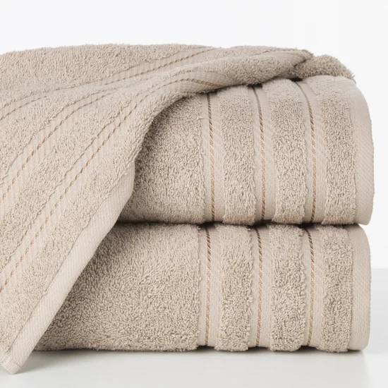 Ręcznik VITO z bawełny podkreślony żakardowymi paskami - 50 x 90 cm - beżowy