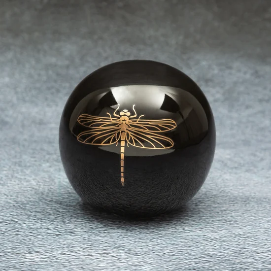 Kula ceramiczna z nadrukiem złotej ważki - ∅ 9 x 9 cm - czarny