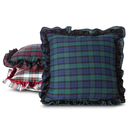 Poszewka IGA w kratę z welwetową falbaną zdobiącą krawędziach Poszewka IGA w kratę z welwetową falbaną zdobiącą krawędziach - 45 x 45 cm