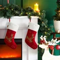 Skarpeta świąteczna z aplikacją z reniferem ze złotych cekinów i futerkiem - 50 cm - czerwony 2