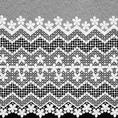 Tkanina firanowa z matowej markizety zdobiona dołem ażurową aplikacją i haftem - 180 cm - biały 4