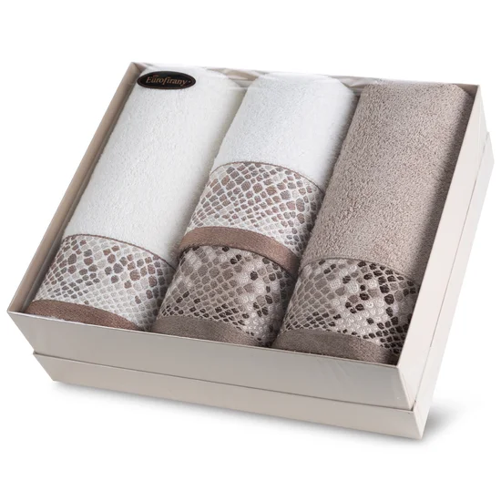 Zestaw prezentowy - 4 szt ręczników z bordiurą inspirowaną skórą węża prezent na każdą okazję - 50 x 40 x 30 cm - kremowy